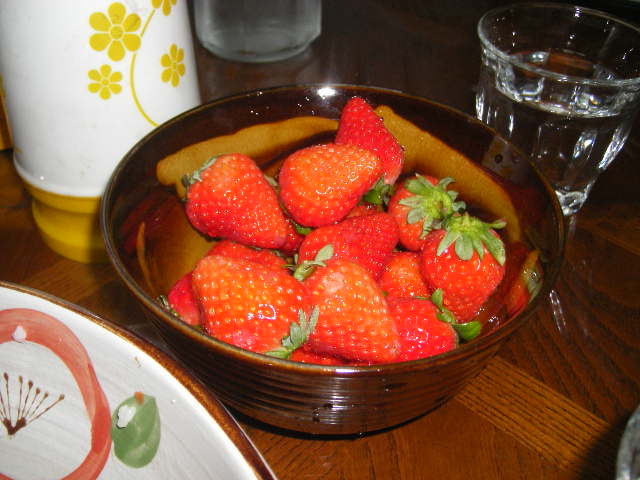 tsurugaoka.strawberries.jpg